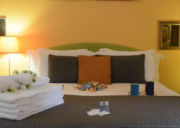 Bed & Breakfast Style House 3*